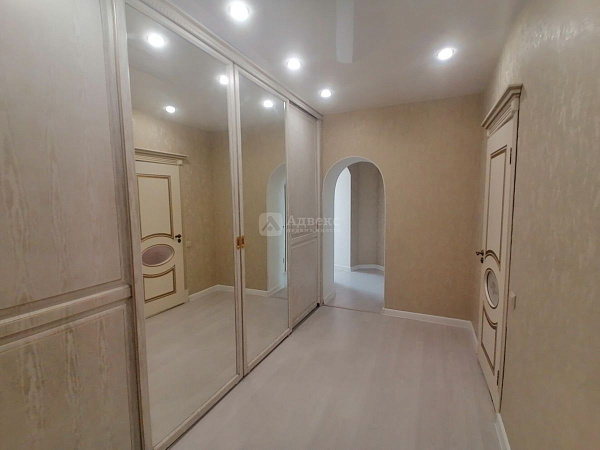 Квартира 3-комн., 145.1 м²