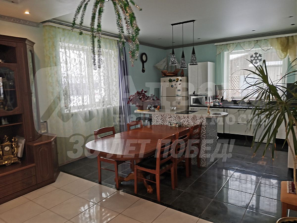 Коттедж 207 м²