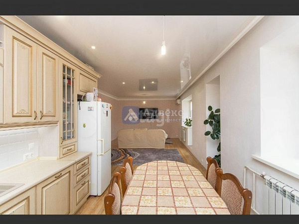 Квартира 3-комн., 109 м²