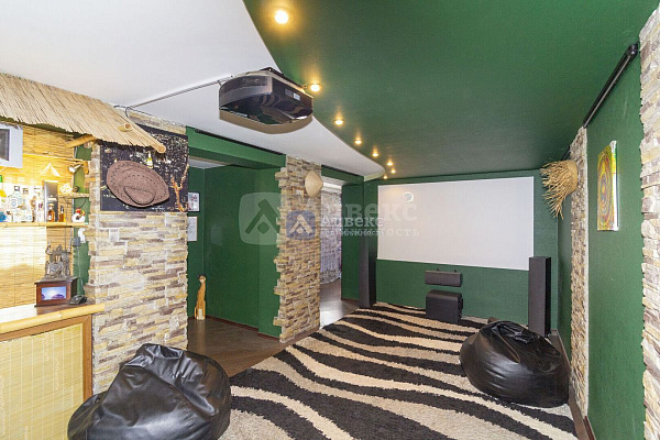 Квартира 3-комн., 160 м² Квартира 3-комн., 160 м²