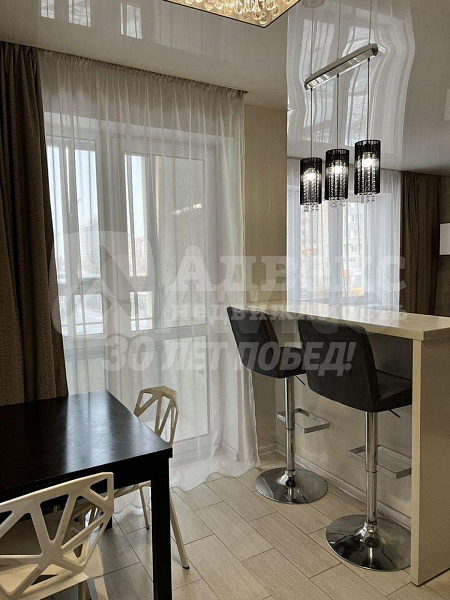 Квартира 3-комн., 76.3 м²