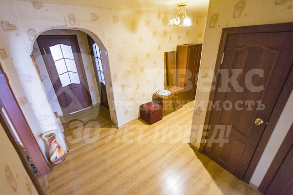 Квартира 4-комн., 90 м²