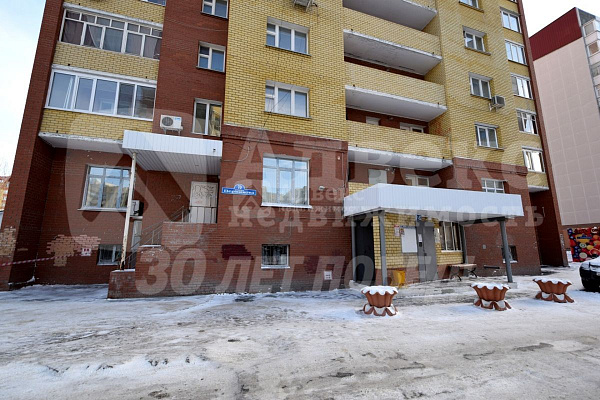 Квартира 3-комн., 101.3 м²