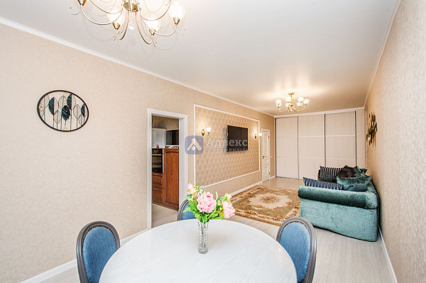 Квартира студия, 88.9 м²