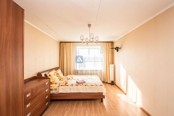 Квартира 3-комн., 91 м²