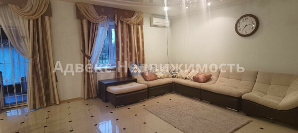 Коттедж 210 м²