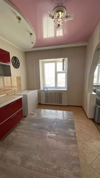 Квартира 3-комн., 104 м²