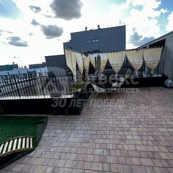 Квартира 3-комн., 146.3 м²