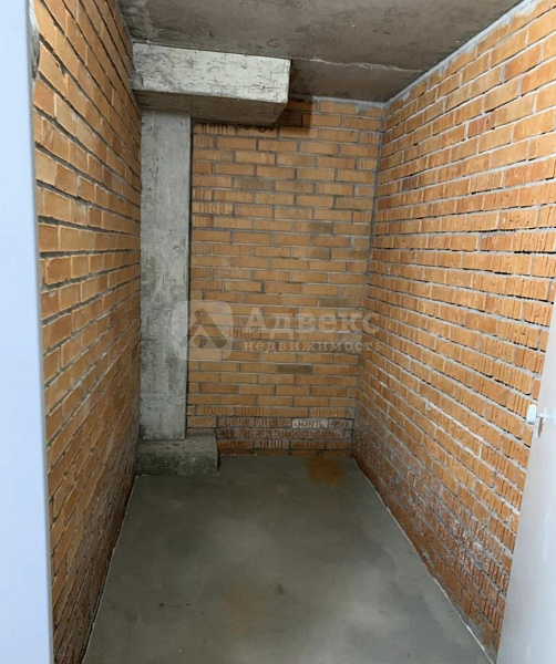 Склад 3.7 м²