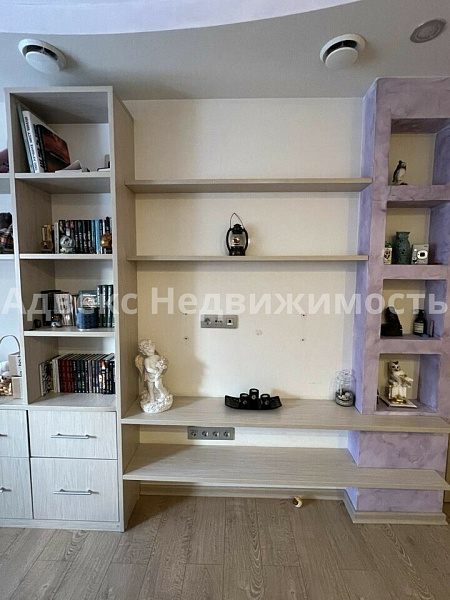 Квартира 3-комн., 121 м²