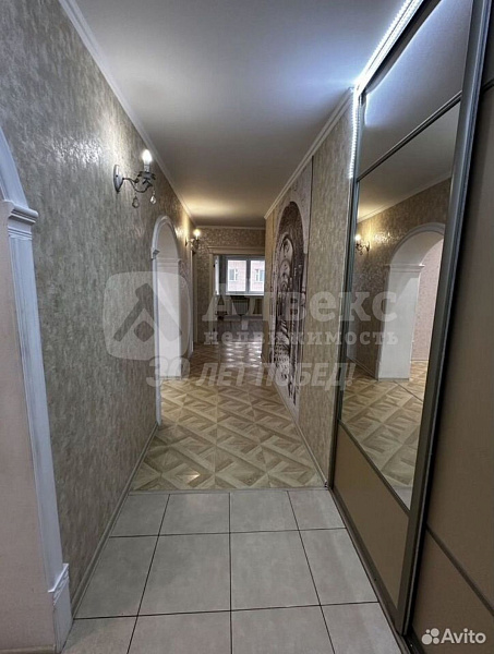 Квартира 4-комн., 121.6 м²