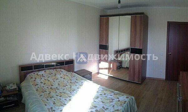 Квартира 3-комн., 90 м²