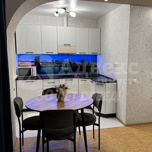 Квартира 2-комн., 42 м²