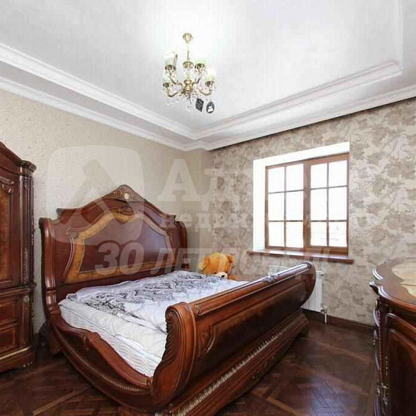 Дом, 260 кв.м.