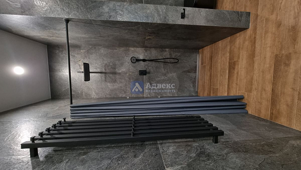 Коттедж 196 м²