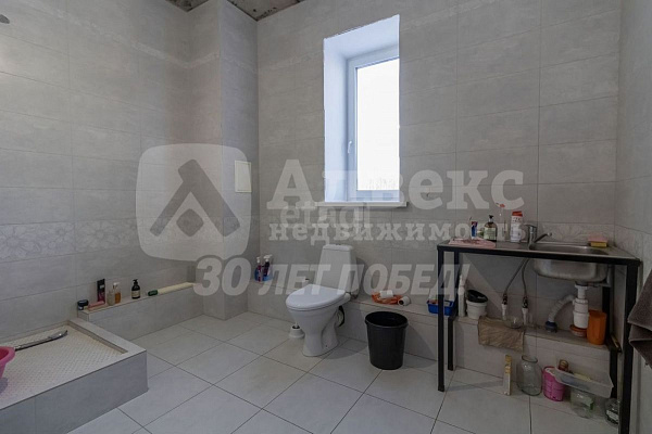 Коттедж 380 м²