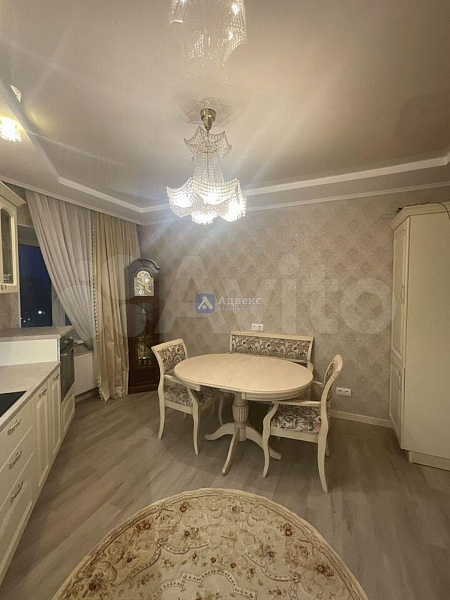 Квартира 2-комн., 76 м²