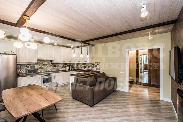 Квартира 3-комн., 117 м²