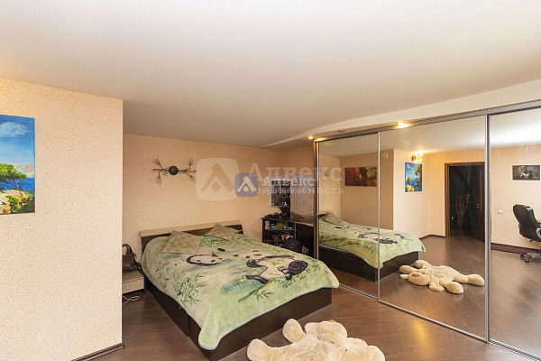 Квартира 3-комн., 160 м² Квартира 3-комн., 160 м²