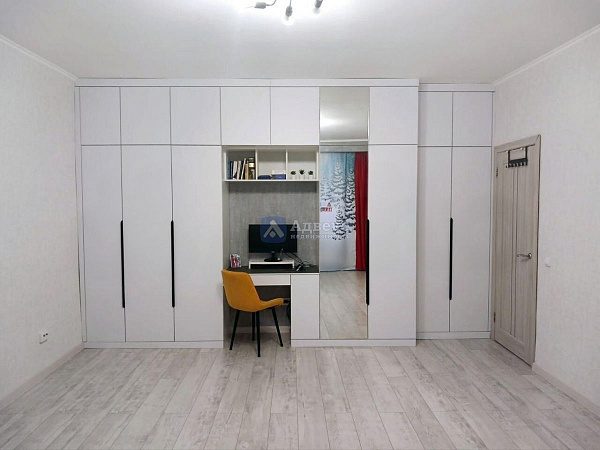 Квартира 2-комн., 80 м² Квартира 2-комн., 80 м²