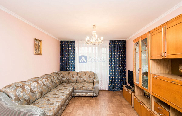 Квартира 3-комн., 93 м²