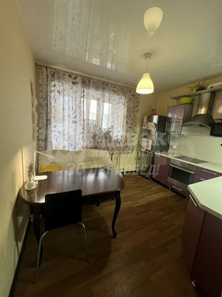 2-к квартира, 77 кв.м.