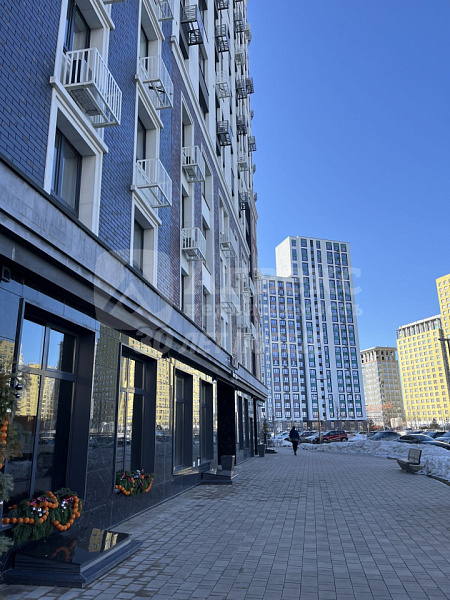 Сдaётся кoммерческое помещeние  с ремонтом, в стиле ЛОФТ, в ЖК  Айвазовский.
Без комиссии для арендатора! Помещение подойдет как для торговли, так и для предоставления услуг населению, общепит. 

Характеристики помещения:
Площадь: 134,40 м²
Мощность: 75 к