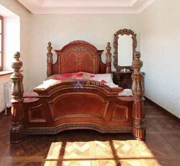 Коттедж 260 м²