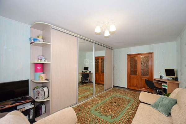 4-к квартира, 151 кв.м. 4-к квартира, 151 кв.м.