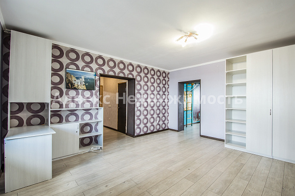 Квартира 3-комн., 108.5 м²