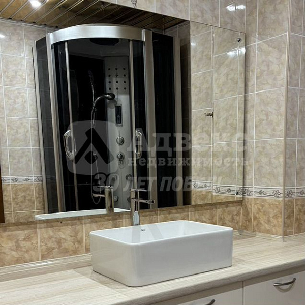 Квартира 2-комн., 65 м²