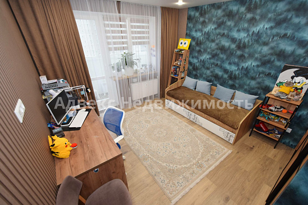 Квартира 3-комн., 93 м²