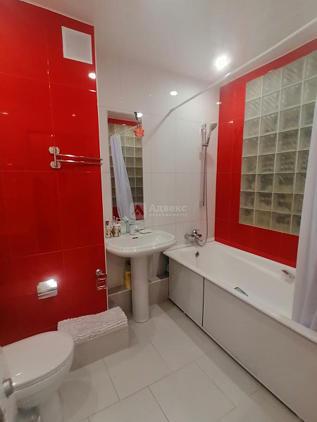 Квартира 3-комн., 145.1 м²