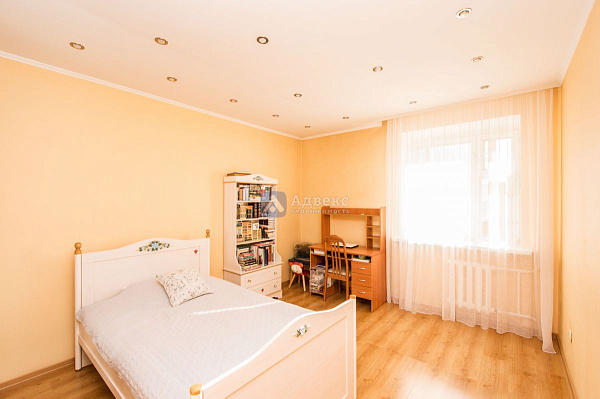 Квартира 3-комн., 107.7 м²
