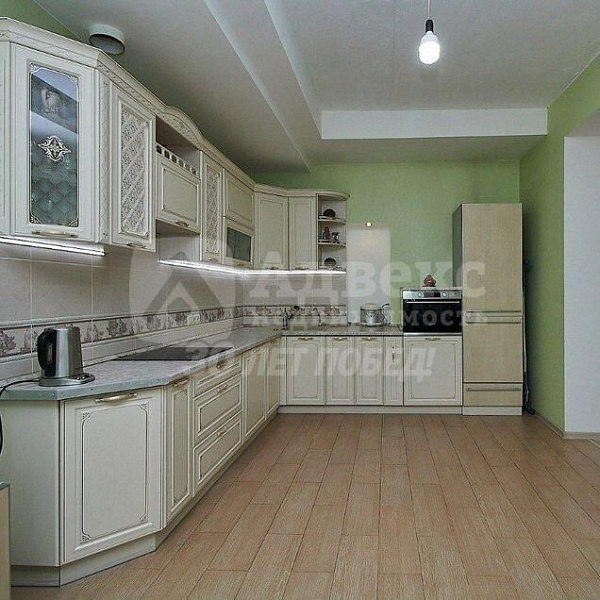 Квартира 3-комн., 133.4 м²
