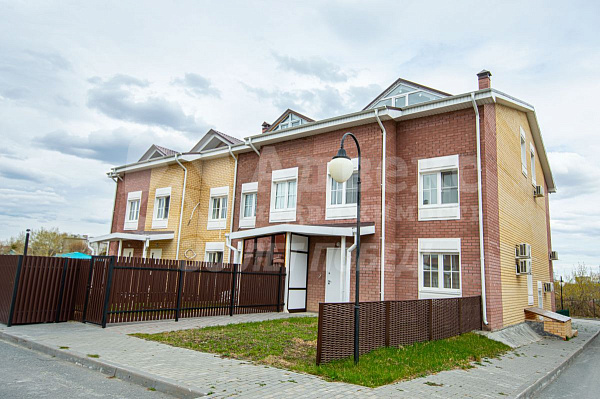 Квартира 2-комн., 129.7 м²