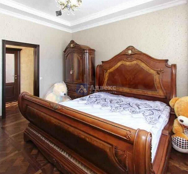 Коттедж 260 м²