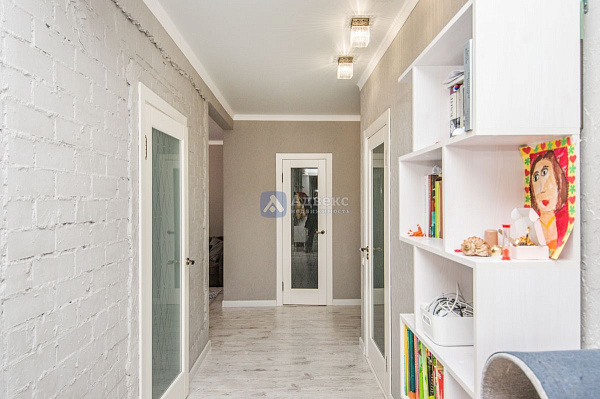 Квартира 3-комн., 94.9 м²