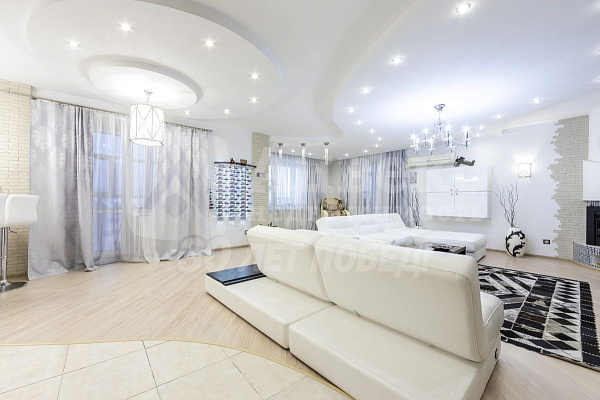 5-к квартира, 204 кв.м.