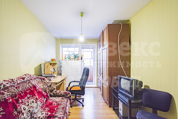 Квартира 4-комн., 90 м²