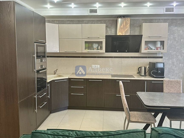 Квартира 3-комн., 95 м²