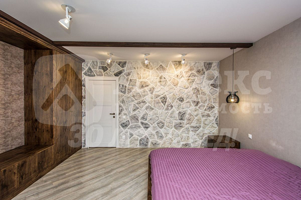 Квартира 3-комн., 117 м²