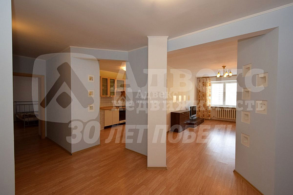 Квартира 3-комн., 101.3 м²
