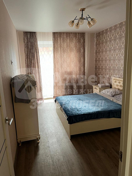 Квартира 2-комн., 65 м²