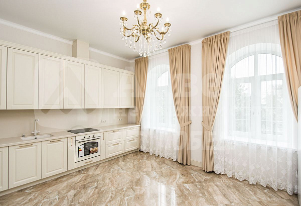 Коттедж 410 м²